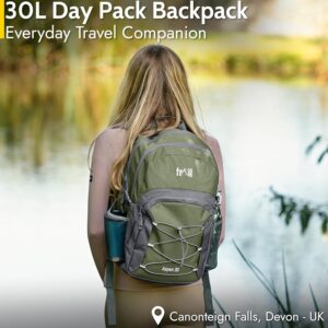 Trail Aspen 30L Day Pack Backpack for School Work Hiking Camping Travelling, Breathable Padded Back & Straps, 3 Zip Compartments, Internal Pockets, Bungee Cords, USB/Headphone Port, Water Resistant